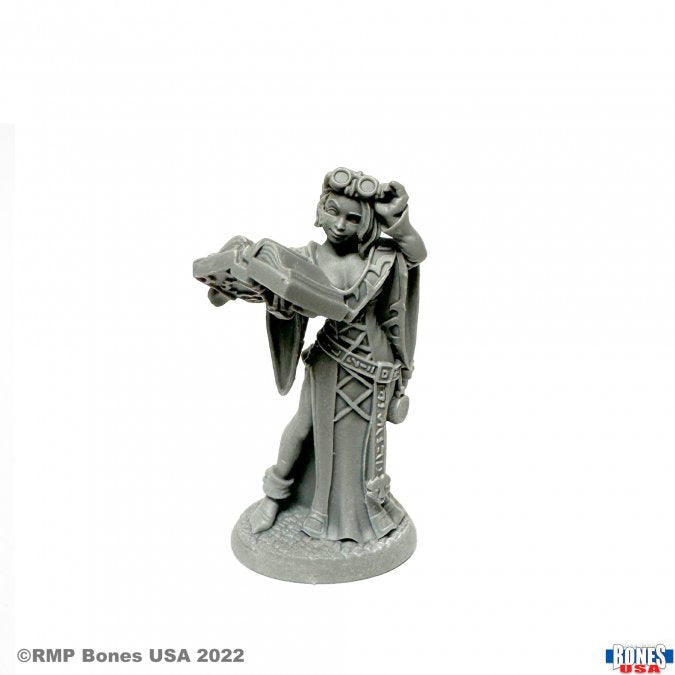 RPR 30105: Jolie, Adventuring Scribe - Reaper Legends