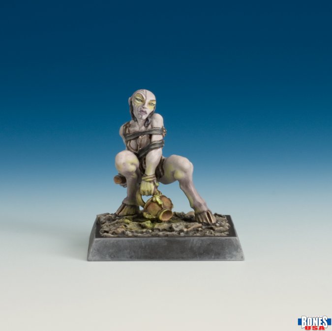 RPR 30242: Female Chaos Cultist - Reaper Legends