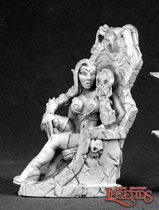 RPR 02577: Dark Elf Queen/Throne - Dark Heaven