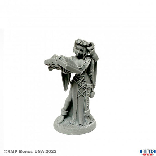 RPR 30105: Jolie, Adventuring Scribe - Reaper Legends
