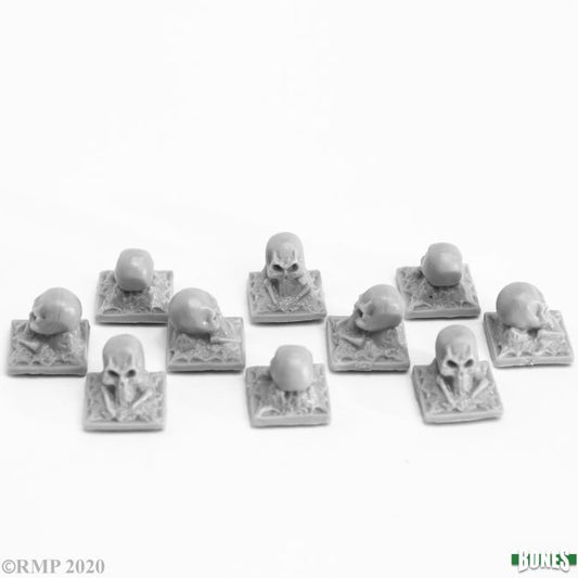 RPR 77733: Graveyard Finial: Skulls - Bones Classic - 10 Figures